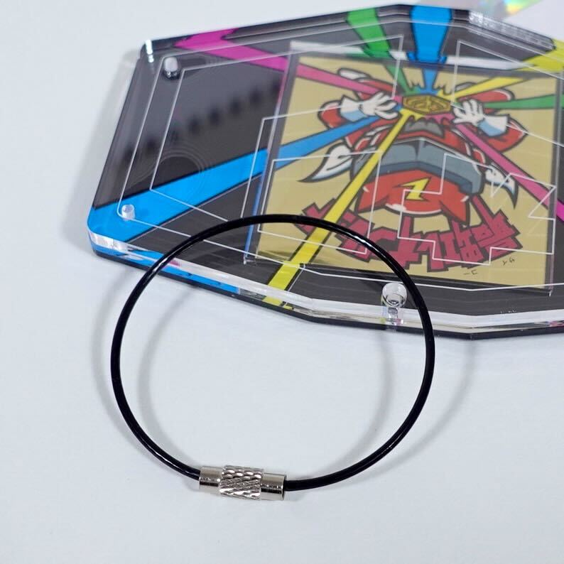 バックル型アクリルケース