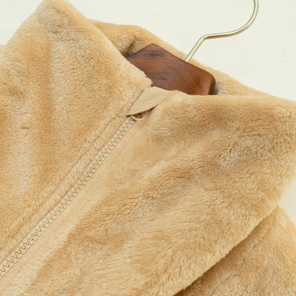 【House Love】Fluffy Wearable Blanket